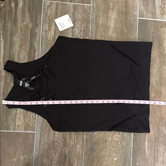 Victoria Sport Black Workout Tank - Picture 7 of 8